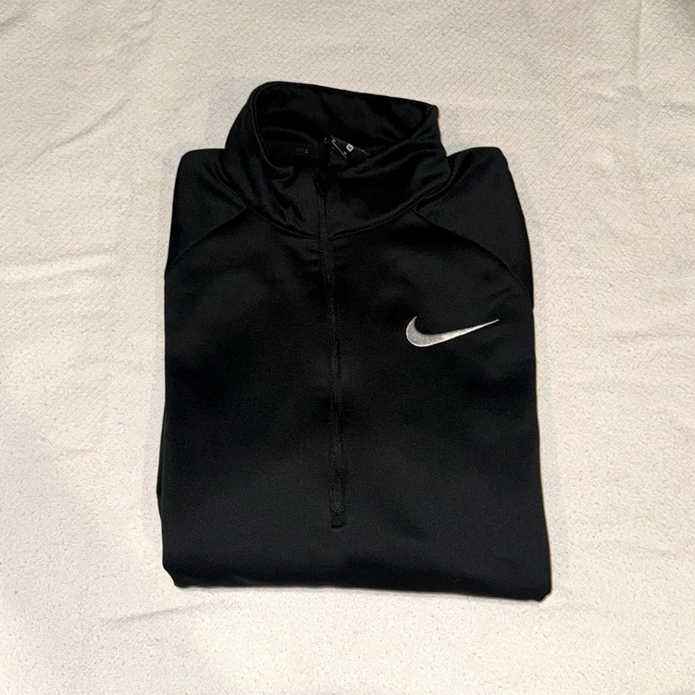 Women’s Nike Pullover - Picture 1 of 4